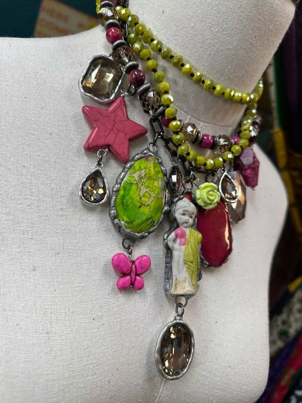Art by Amy Labbe - Sabrina Carpenter Necklace - Picture 4 of 4